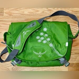 Osprey floral messenger bag